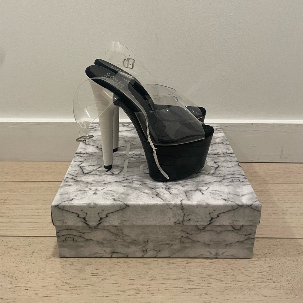 Hella Heels Snapped (Black/White Stiletto)